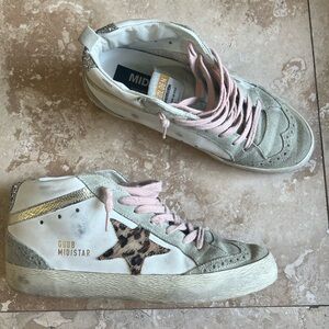 Mid Star Golden Goose